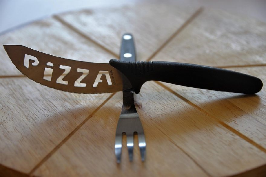 Pizzeria Metra in Bochum mit knusprige Pizza und leckeres italienisches Essen.